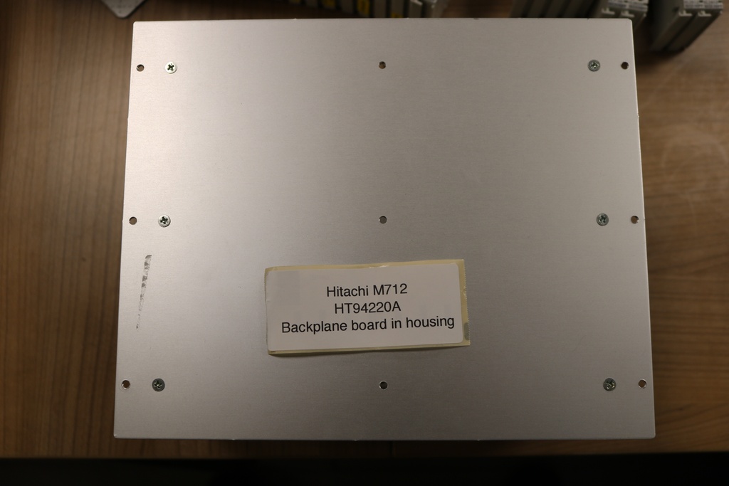 Hitachi M712 HT94220A Backplane board in housing