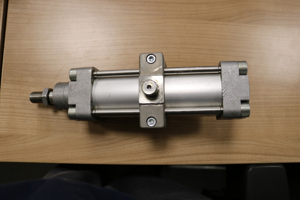 Festo DNGZK-50-100-PPV-A-S3 cylinder pmax. 12 bar