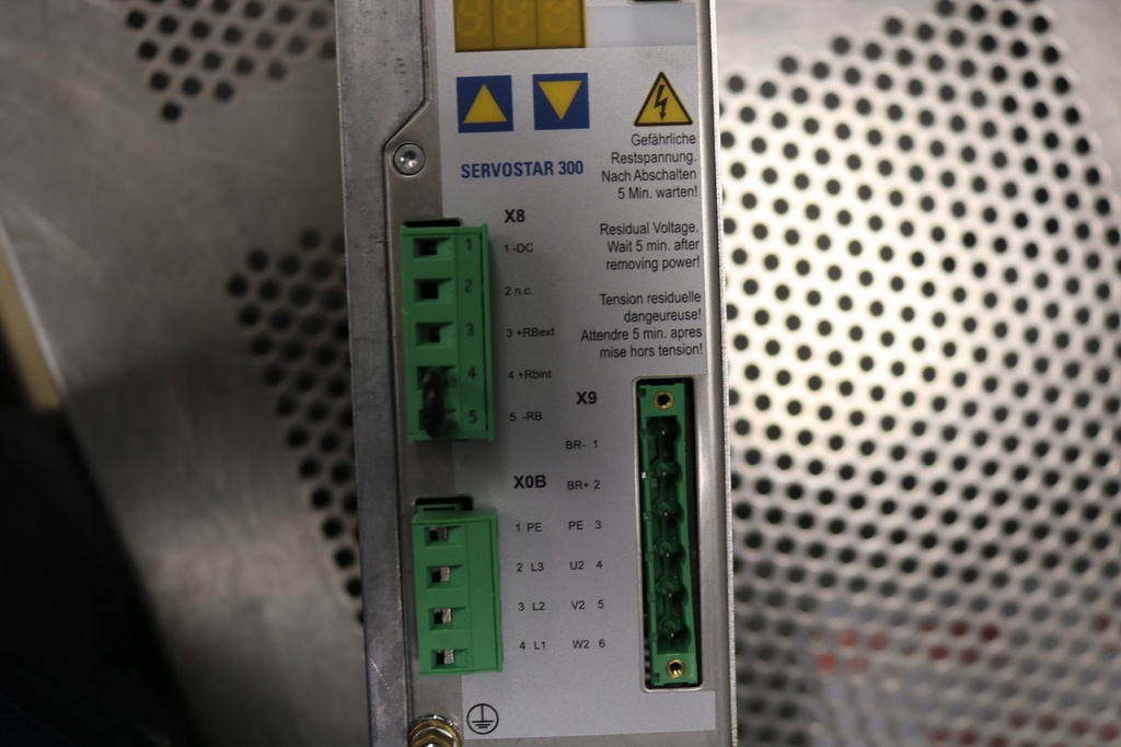 DIGITAL SERVO AMPLIFIER 1 X 110-230V, 3 X 115-230VAC 50/60HZ 1,1KVA