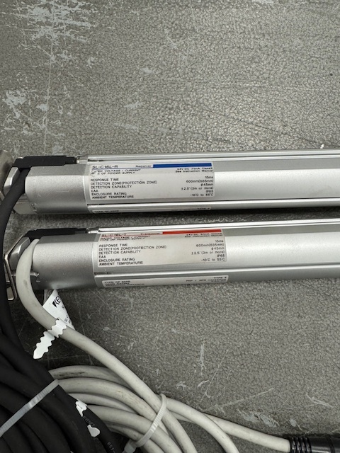 Keyence Safety Light Curtain Kit: Receiver SL-C16L-R, Transmitter SL-C16L-T, Power Supply SL-U2, Application Unit SL-R11