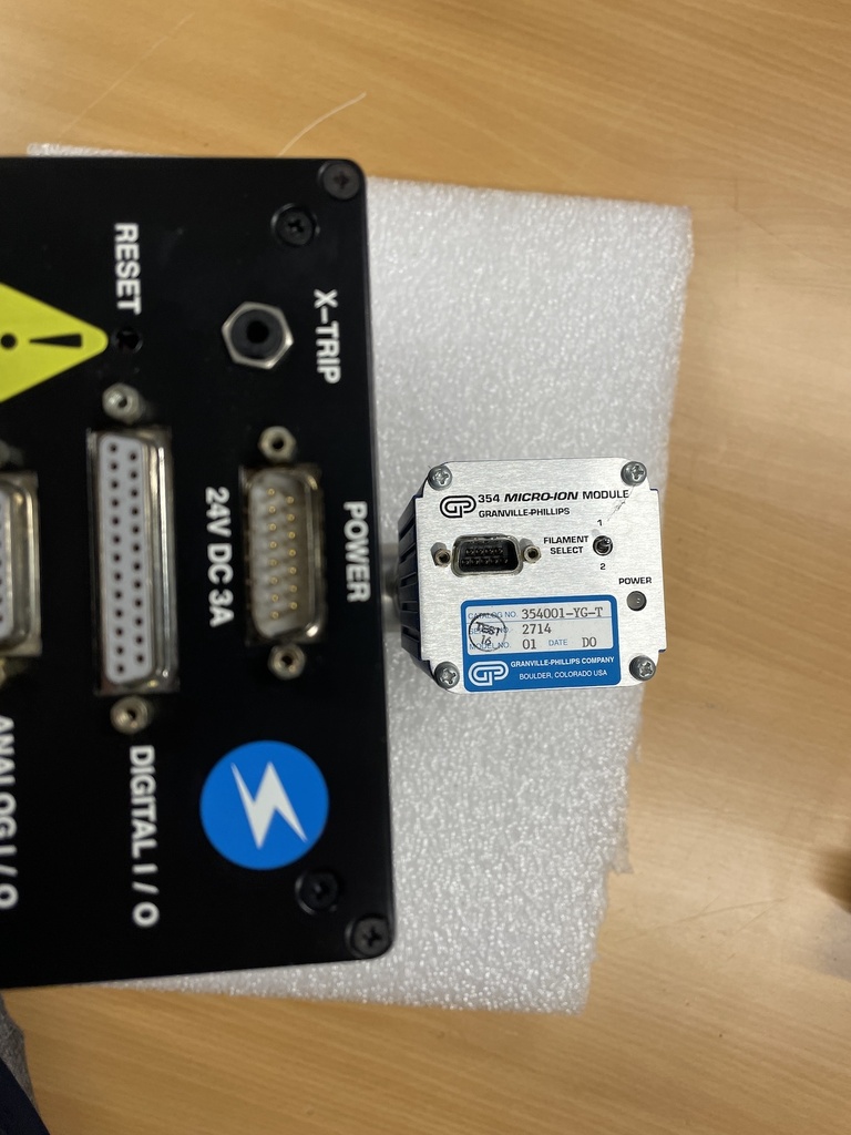 MKS Spectra HPQ 2 CONTROL UNIT + MKS 354001‑YG‑T Vacuum Gauge Module