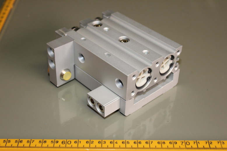 Linear Actuator, 0.15-0.7 MPa, SMC MXS20-40AS