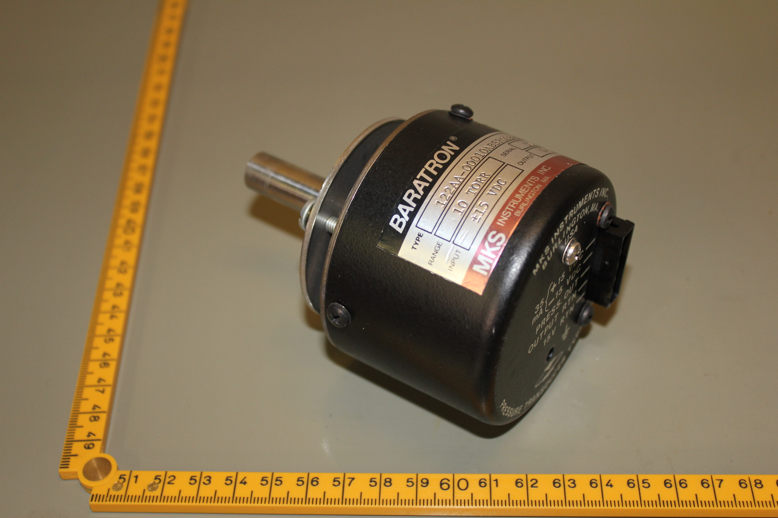 BARATRON PRESSURE TRANSDUCER TYPE 122A