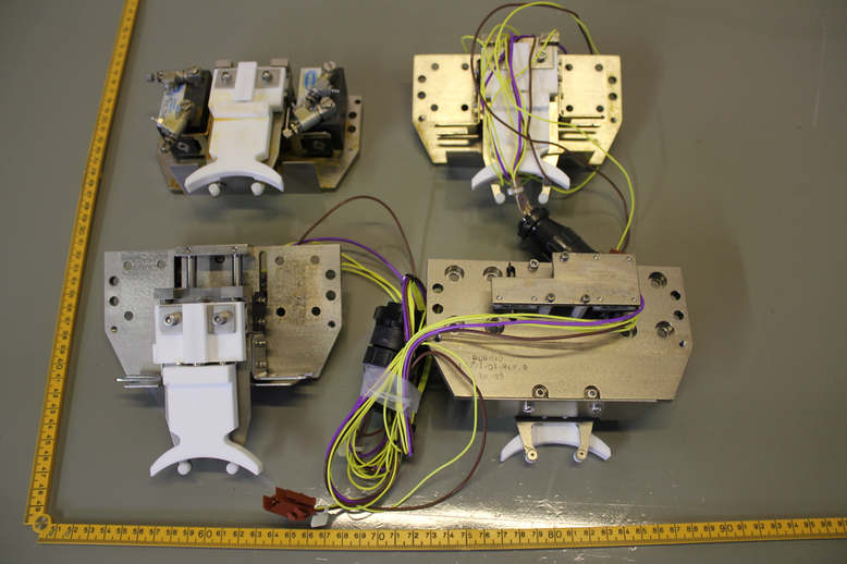 99-16300-03 ASSY CENTERING UNIT, 88XX, W SENSOR