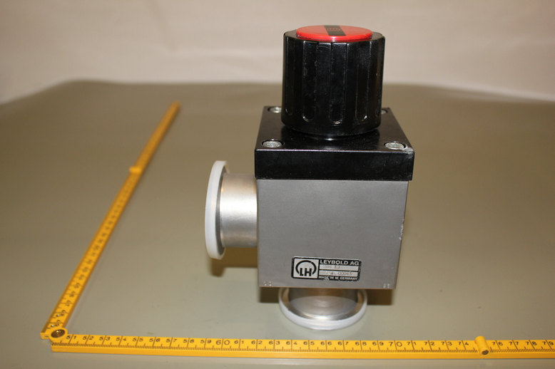 Right Angled Valve, Manually Operated, SS Casing, DN 40 KF