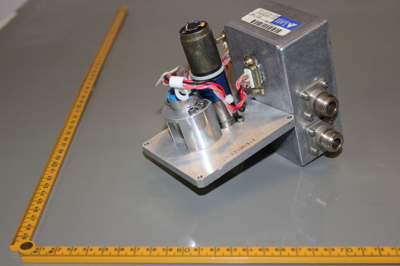 RF SENSE BOX WITH MINIMOTOR (NO. 2338S018S) AND CONDUCTIVE PLASTIC POTENTIOMETER (NO. 6538S-1-502), 715-32110-1-1, 853-011479-001, USED