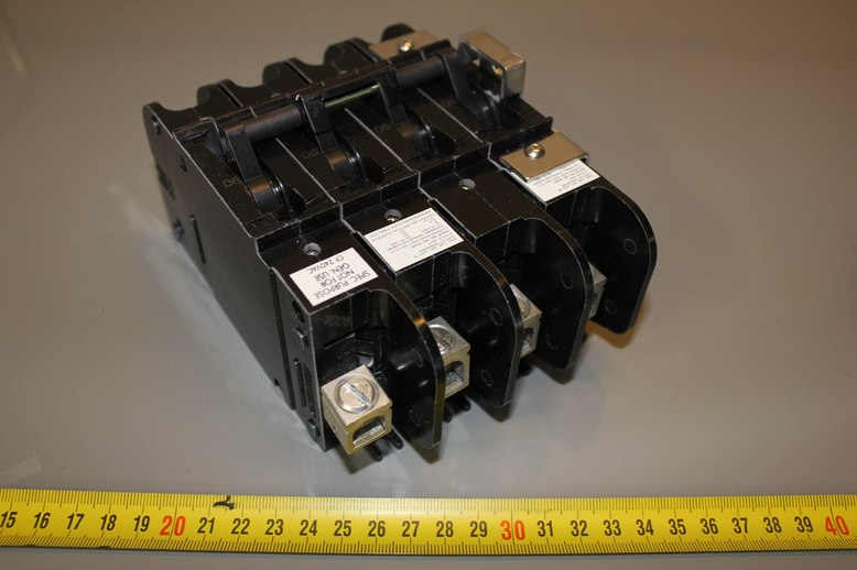 CIRCUIT BREAKER 2x2 POLE UNIT