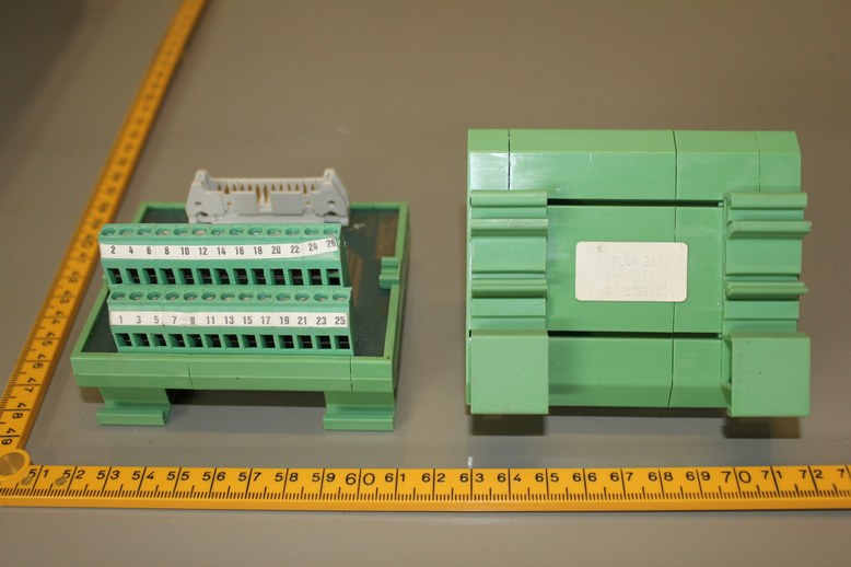 2281050, IDC-26 DIN RAIL INTERFACE MODULE, LOT OF 2