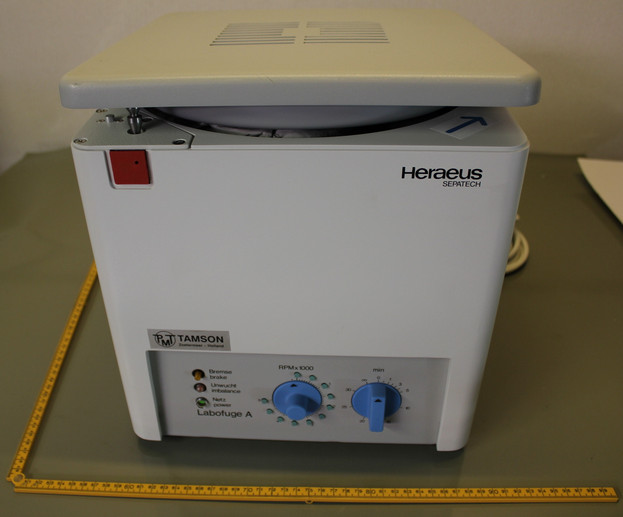 CENTRIFUGE HERAEUS