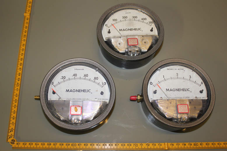 MAGNEHELIC PRESSURE GAUGES, MODELS: 2004 C, 2000-1KPA C, 2000-500 PA C, LOT OF 3