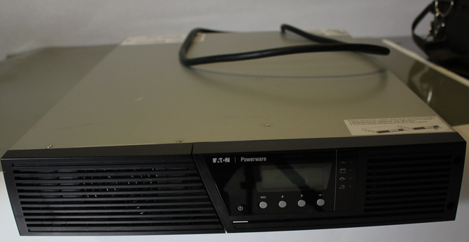 RACK MOUNT UPS ETN POWERWARE, USED