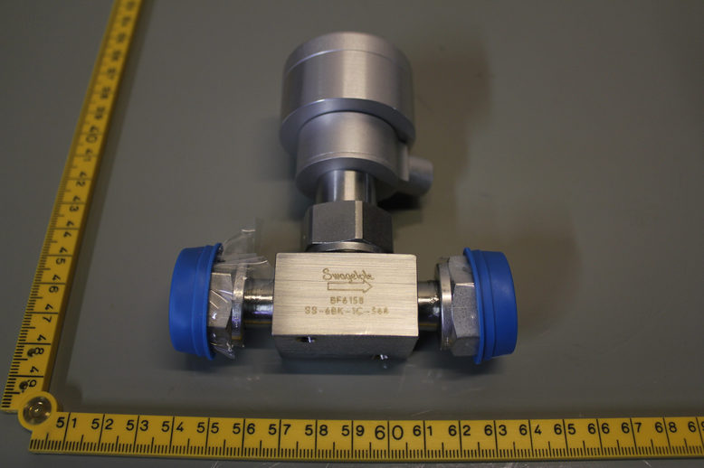 SS BELLOWS SEALED VALVE, GASKETED, 1/2" VCO, SC11