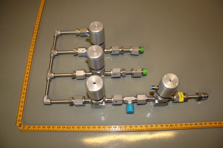 316L SS High Purity Bellows Sealed Valve, 1/4 in. FVCR METAL Gasket Face Seal Fitting, NC w/ Screws