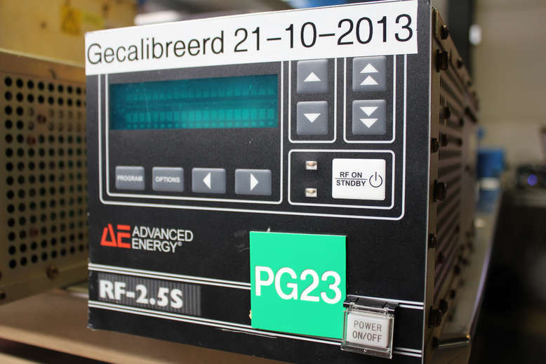 AE RF2.5S/RF-2.5S GENERATOR, 208VAC, 50/60Hz, 1PH, Tested OK