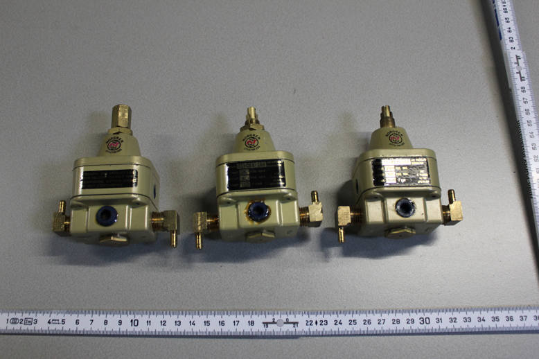 PRESSURE REGULATOR, LOT OF 3