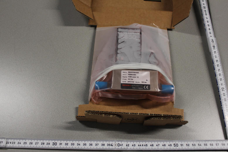 5850E-B1A1A40 MASS FLOW CONTROLLER 0-500 SCCM N2, NEW OEM