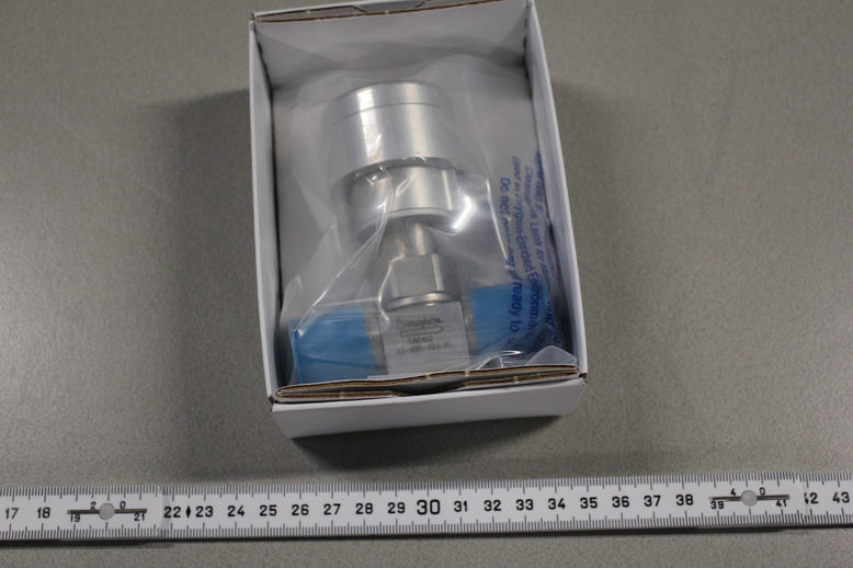 SS BELLOWS SEALED VALVE, GASKETED, PCTFE STEM TIP, 1/4 in. FVCR FITTING, SC-11, NC