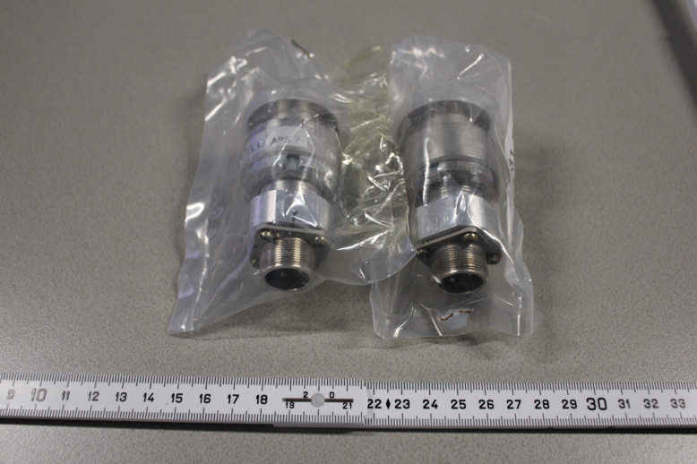 Switch Pressure APS 7-NM25, Lot of 2