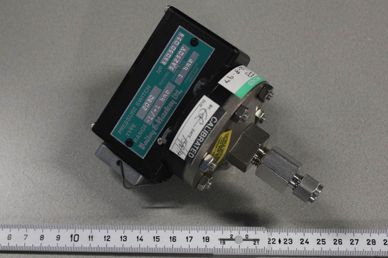 PRESSURE SWITCHGRC 24863-012, NEW OEM