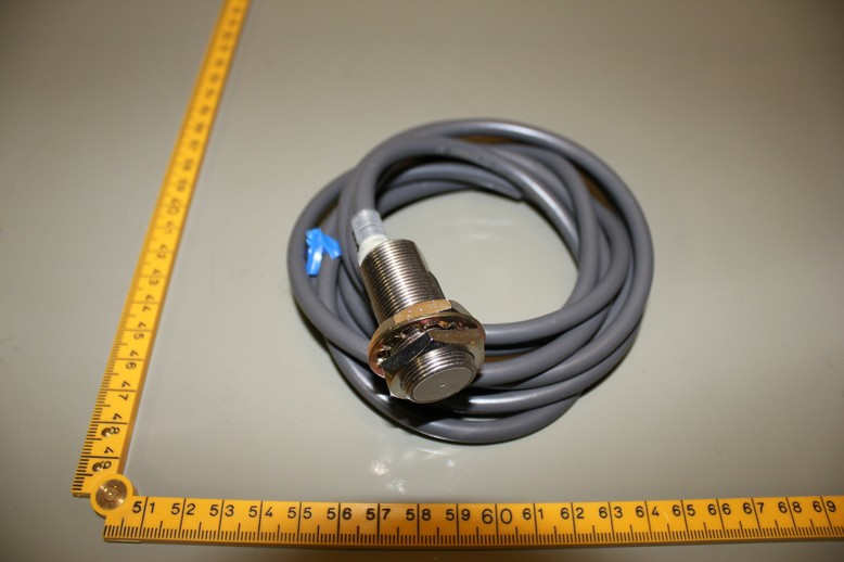 INDUCTIVE PROXIMITY SENSOR, LOT OF 5