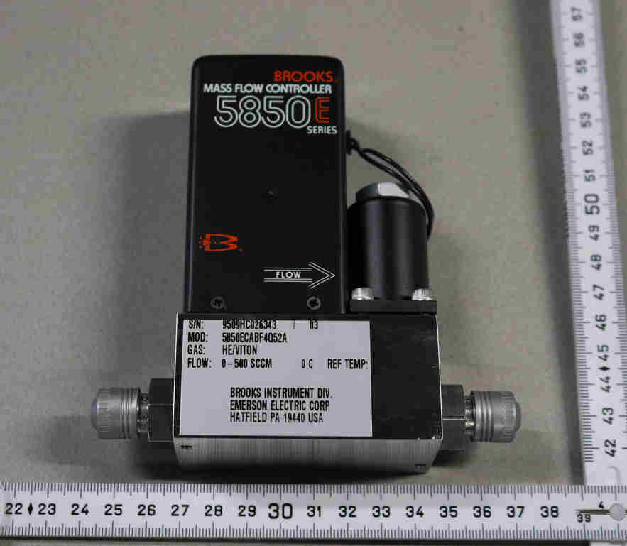 MFC BROOKS 5850E, FLOW: 0-500 SCCM, GAS: HE/VITON, 797-090867-602