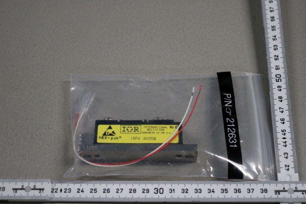 IRFK 4H350 MODULE POWER, HEXFET 212631, LOT OF 4