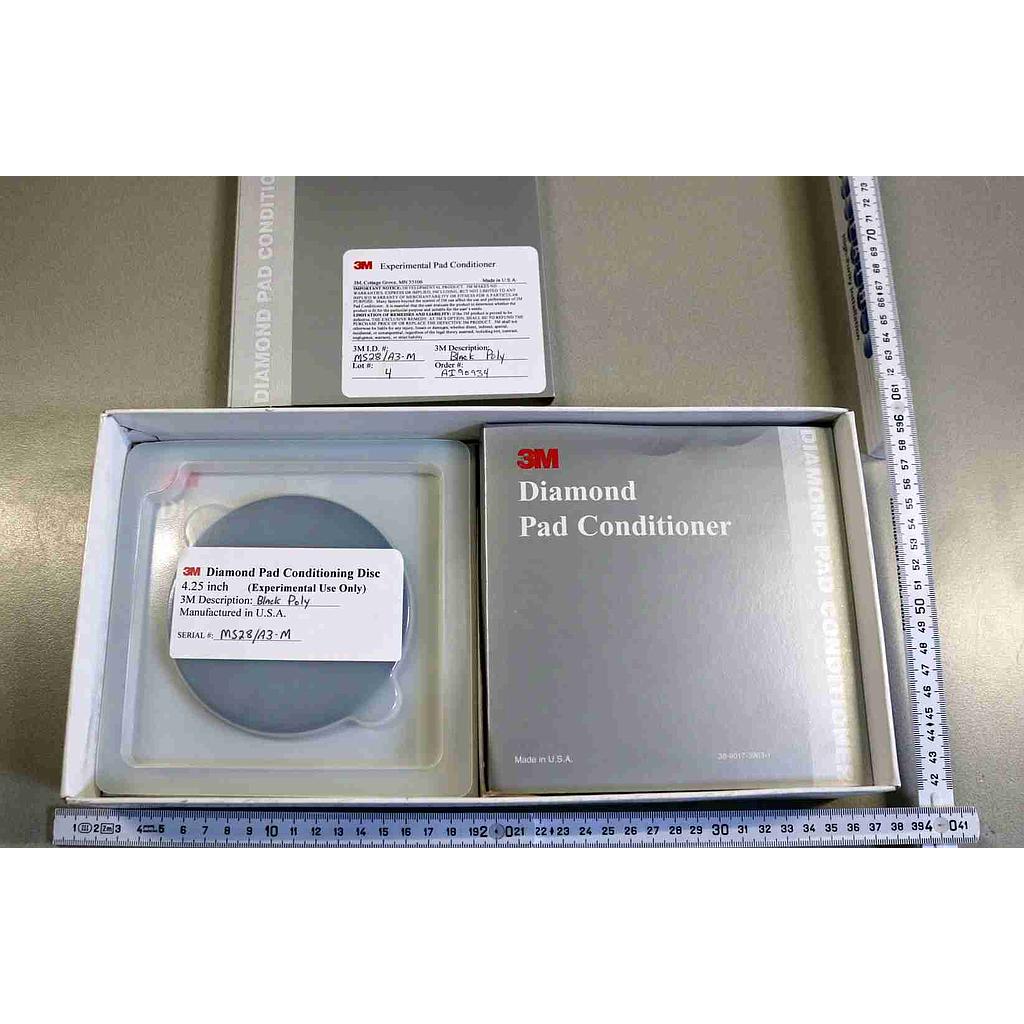 38-9017-5681-7  3M Diamond Pad Conditioner