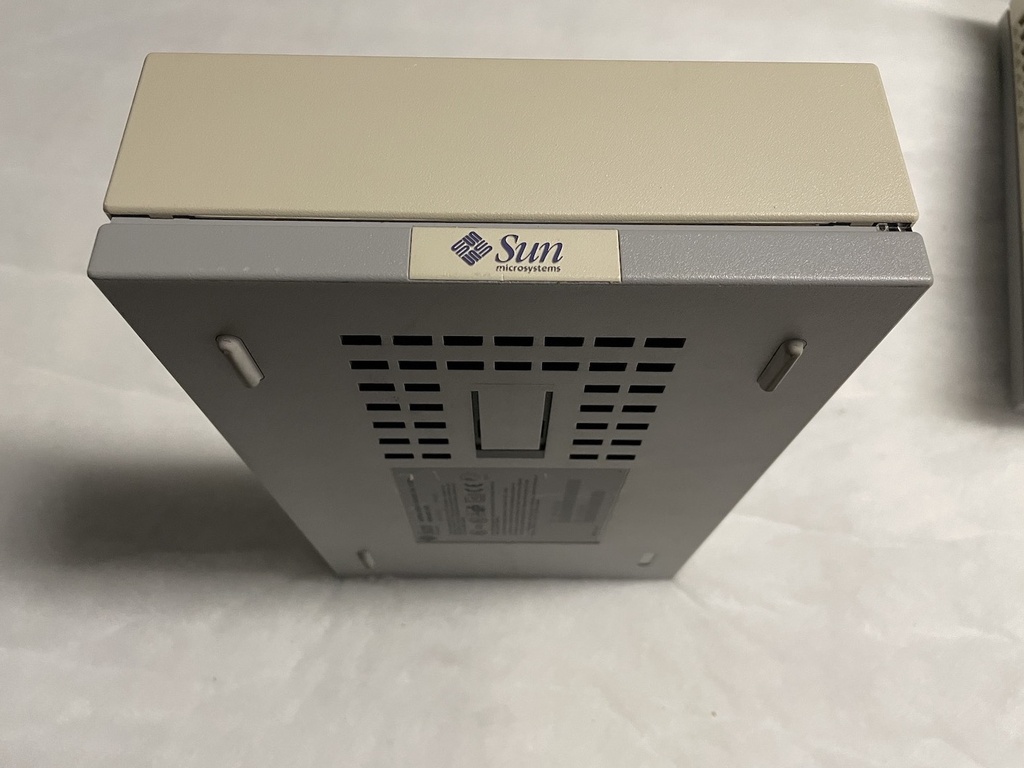 Sun Microsystem 611 External SCSI Hard Drive, 599-2041-02