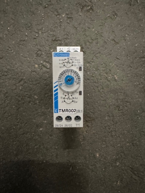 Crouzet 88865305 Timer, 8 A, 24 VDC/24 VAC to 240 VAC, 0.1 Sec. to 100 hr, Electronic, LED, SPDT