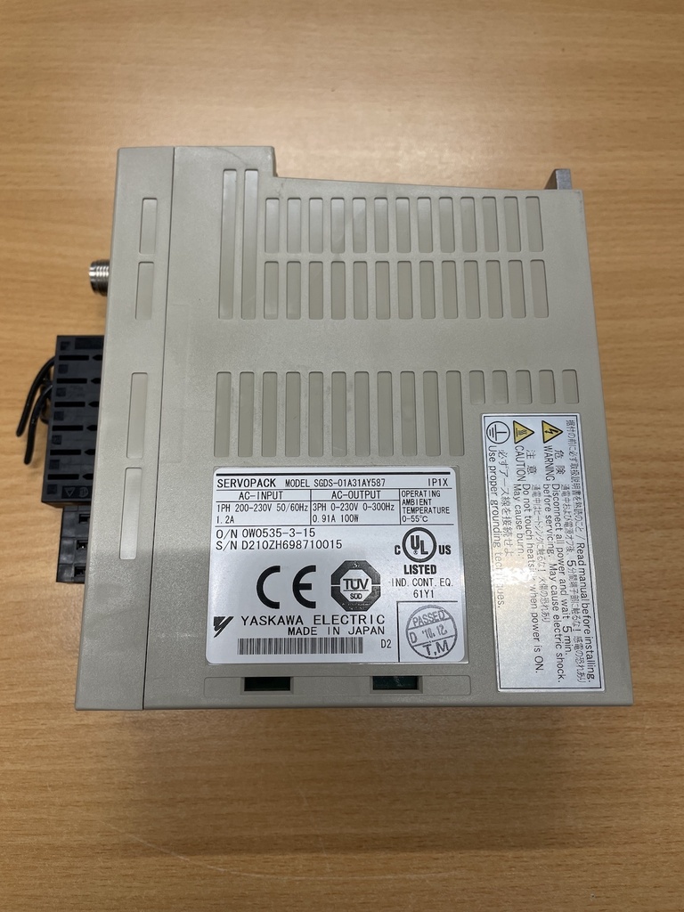 Yaskawa SGDS-01A31AY587 Servo Drive