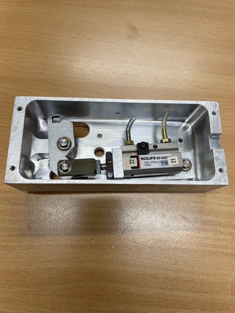 AMAT 0010-09021 P5000 I/O SLIT VALVE ASSEMBLY, 0020-09132, NCJPB10-050D