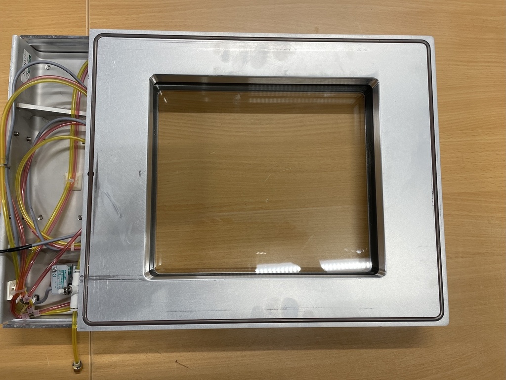 VARIAN KESTREL 650/750 43897-00 ELEV.DOOR WINDOW SMALL