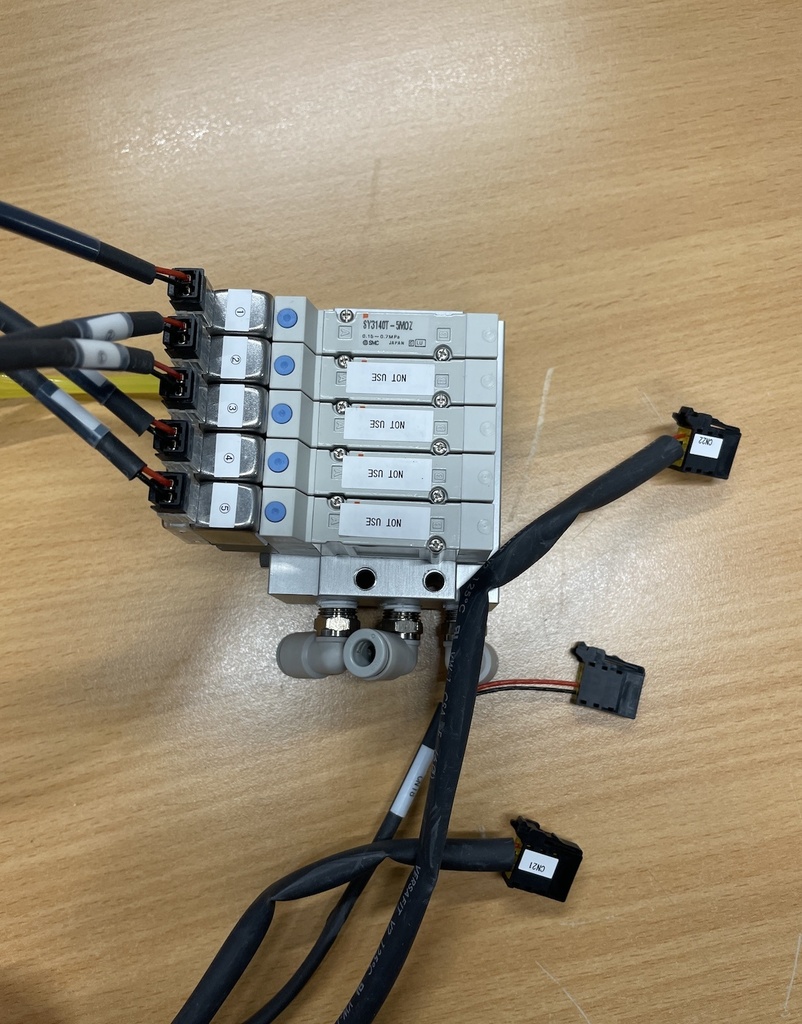 TEL LITHIUS SMC SY3140T-5MOZ 173 Solenoid Valve Manifold Block