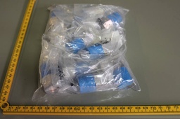 [SS-8-VCR-7-4VCRF/505868] 316 SS VCR FACE SEAL FITTING, REDUCING BODY, 1/2 in. x 1/4 in. FEMALE VCR, LOT OF 5