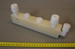 [472-17218/502343] MANIFOLD, DI WATER RH