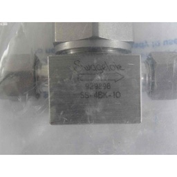 [SS-4BK-1O/505792] SS Bellows Sealed Valve, Gasketed, PCTFE Stem Tip, 1/4 in. Swagelok Tube Fitting, SC-11 Cleaned, NO Actuator