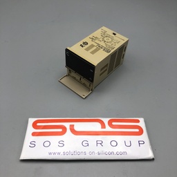 [E5CS-R1KJ / 101124] Omron Temperature Controller type E5CS-R1KJ, 100-240 VAC, 50/60 Hz, 7 VA.