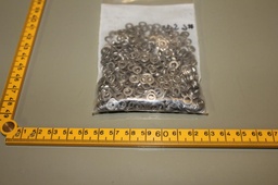 [FWSS-SAE-6/502605] FLAT WASHERS SS #6, 5/32" ID 3/8" OD, LOT OF 881