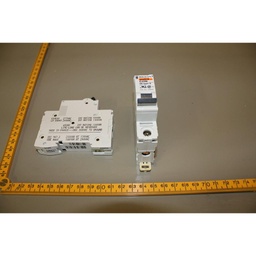 [C60N 4A-TYPE D/503686] Circuit Breaker, CAT.NO.: 24503, Lot of 2